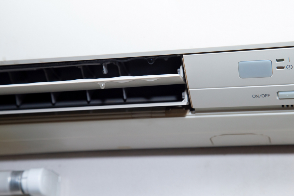 ドレンホースが原因で水漏れするケースとは